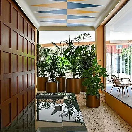 Casa Brivio מלון *